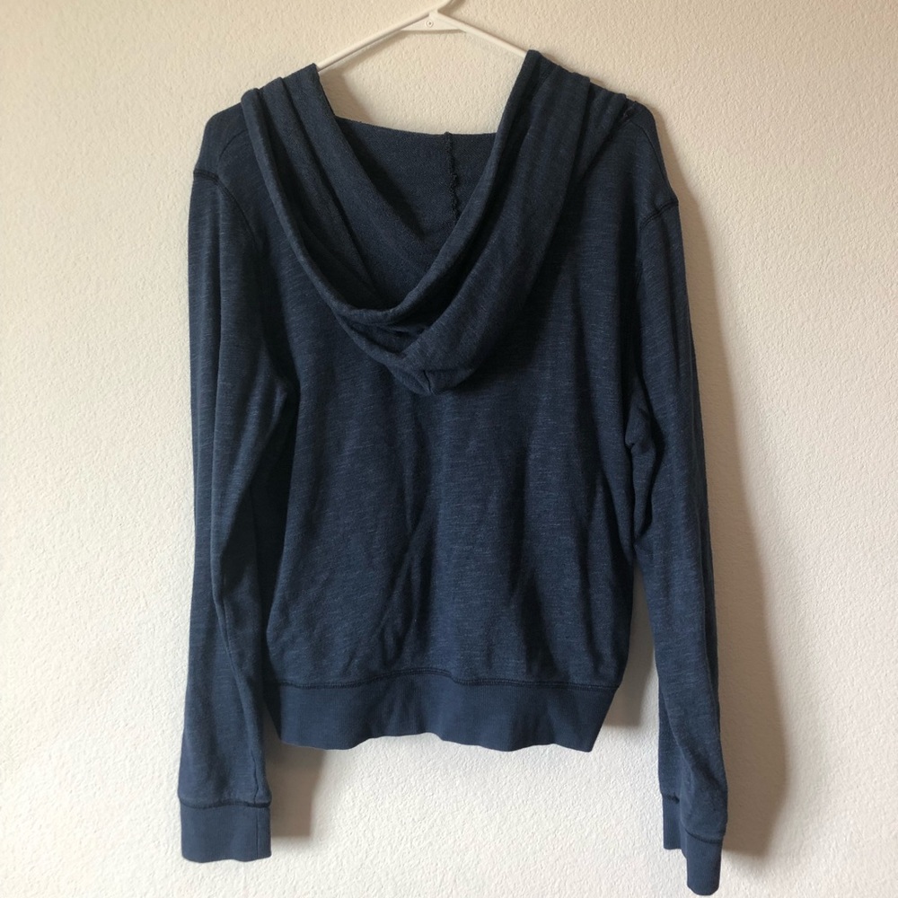 Hooded pullover - Picture 2 of 2